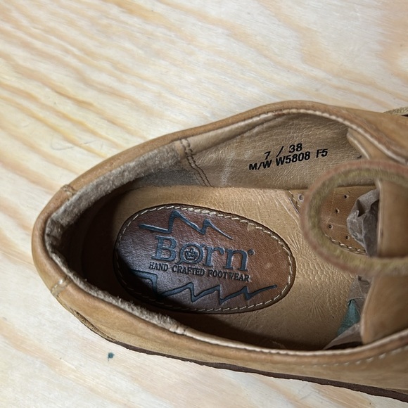 Women's Born Leather Lace-Up Shoes - Casual Everyday Style | Preloved size 7 - Picture 6 of 9